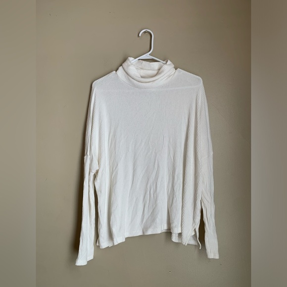 Aerie Lightweight Long Sleeve Turtleneck Top Size xL - Picture 1 of 6